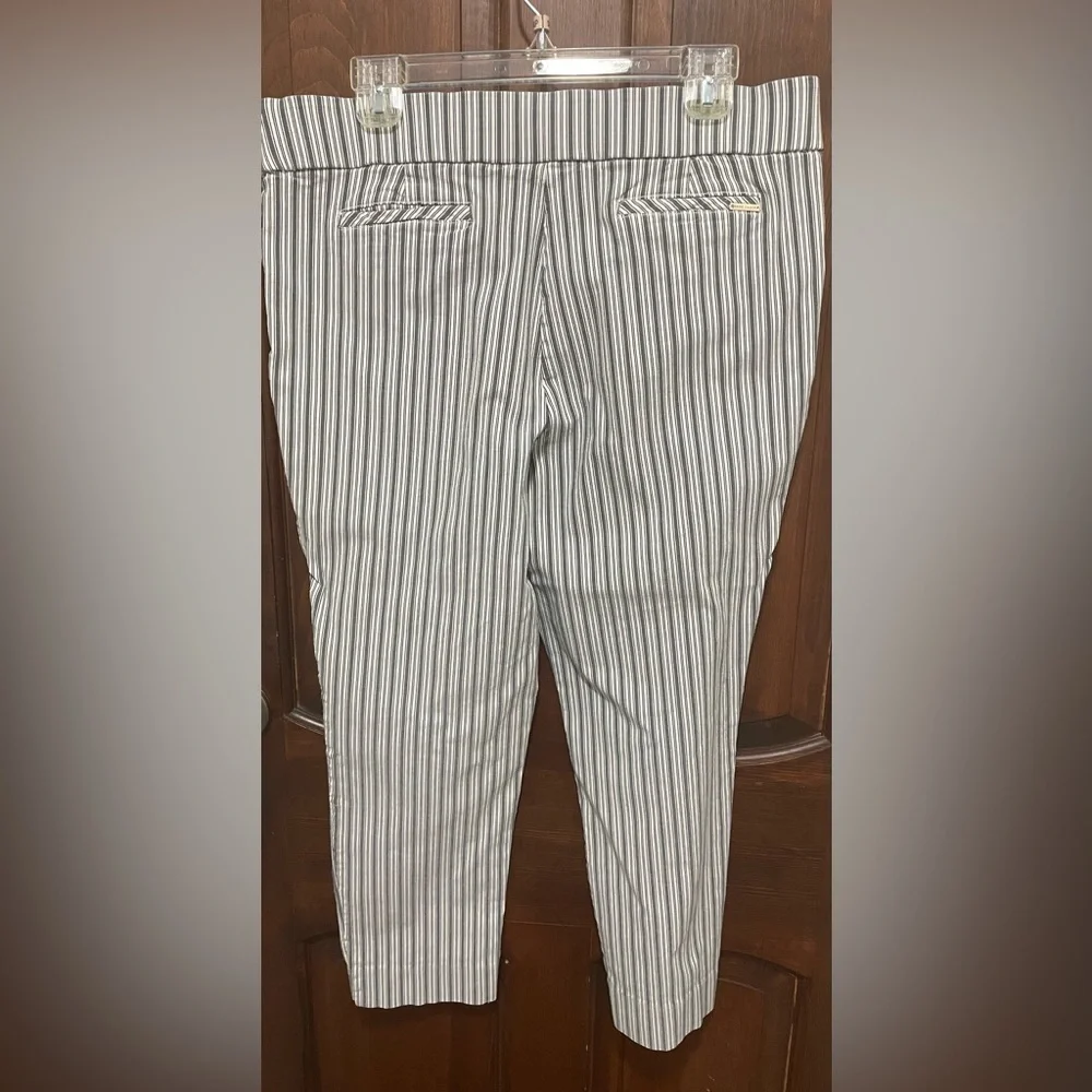 Anne Klein stylish striped